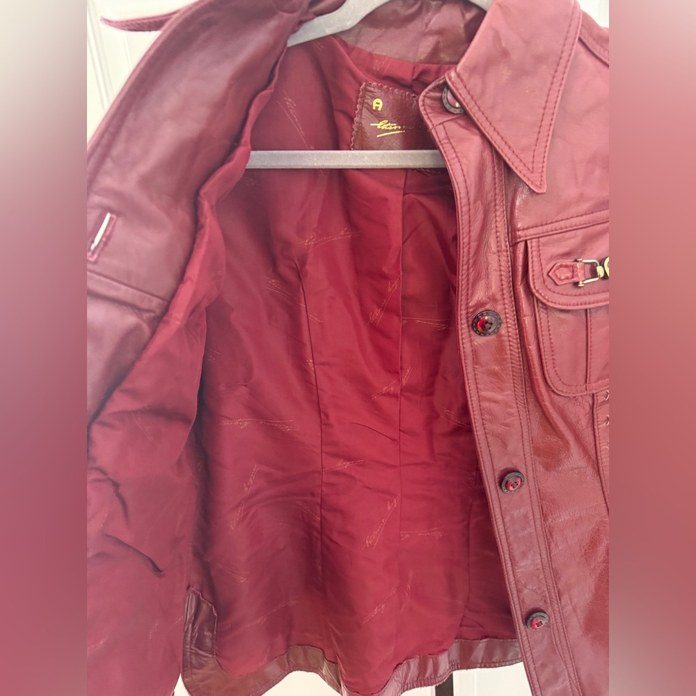 Vintage Etienne Aigner Women's Leather Jacket - Picture 5 of 10
